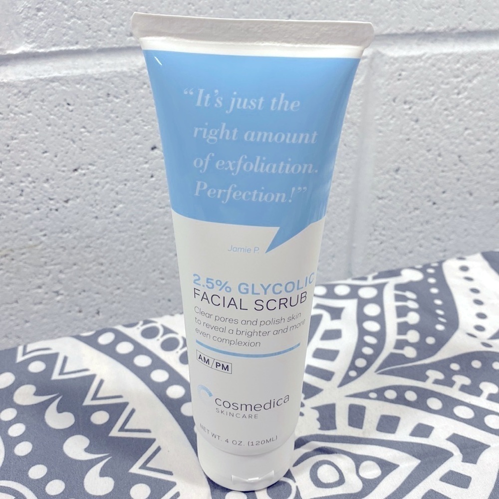 Cosmedica 2.5% glycolic facial scrub​​​​​​​​​​